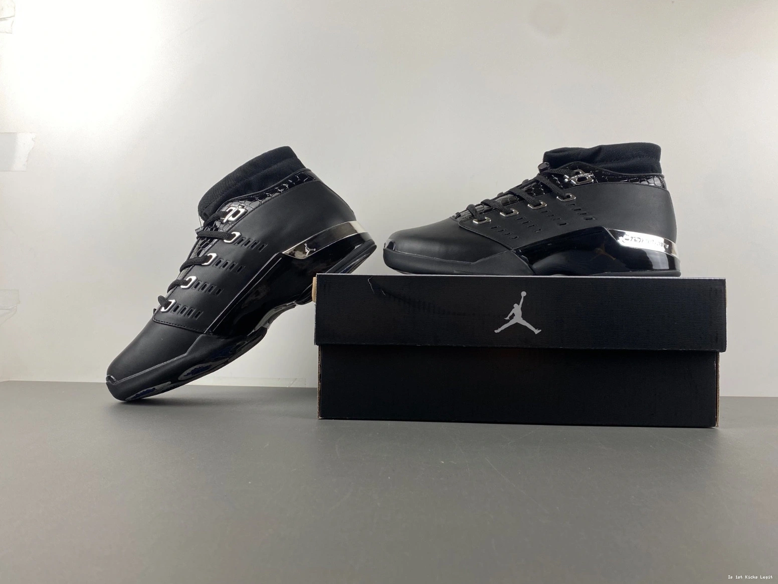 'Black Chrome' OG Low Air 303891-004 Jordan 17 1025